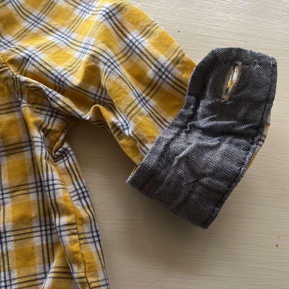 Baby B’Gosh long sleeved onesie 9 M - Picture 3 of 8